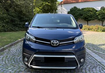 Toyota Proace (Verso) 132.000 km 10.900 &euro; Augsburg 86156