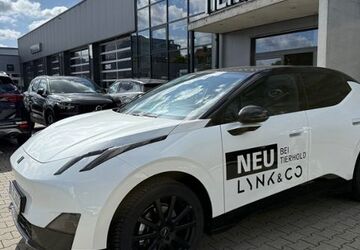 Lynk & Co 02 10.000 km 33.490 &euro; Augsburg 86179