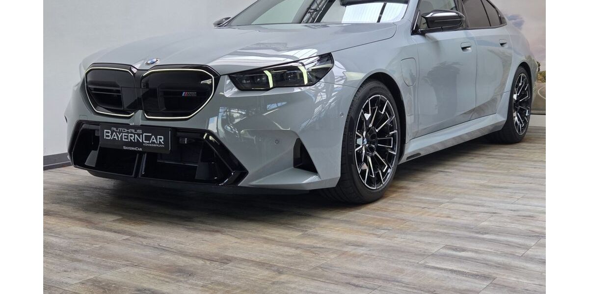 BMW M5 4.900 km 122.489 &euro; Königsbrunn 86343