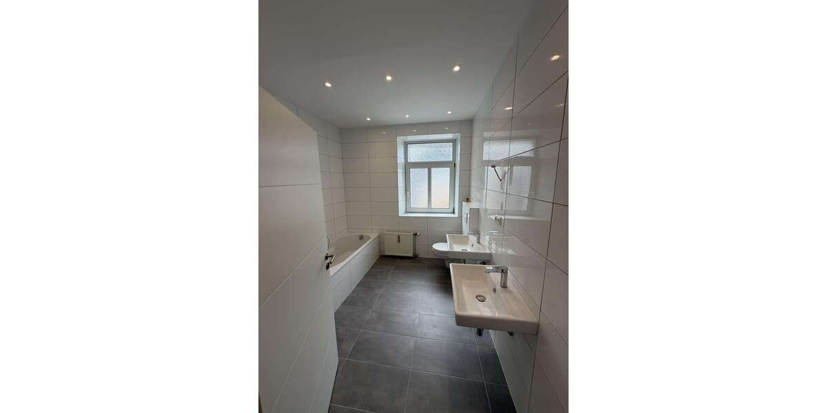 Etagenwohnung Augsburg Oberhausen - 3 Zimmer, 81 m&sup2;, 1.100&euro; | Angebot:27362837