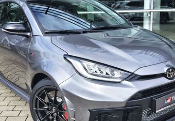 Toyota Yaris 3.620 km 47.990 &euro; Stadtbergen 86391