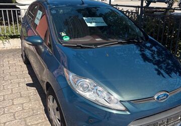 Ford Fiesta 136.000 km 2.750 &euro; Aichach-Sulzbach 86551