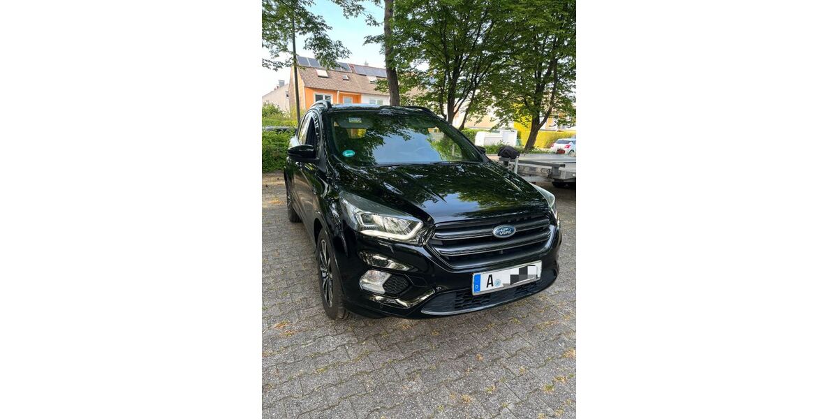 Ford Kuga 121.000 km 15.500 &euro; Augsburg 86179