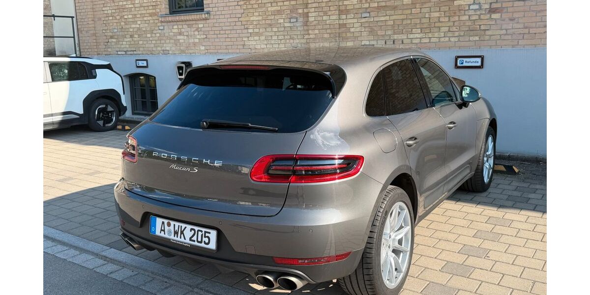 Porsche Macan 89.800 km 36.400 &euro; Augsburg 86157