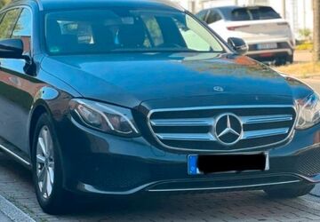 Mercedes-Benz 220 227.500 km 16.950 &euro; Augsburg 86156